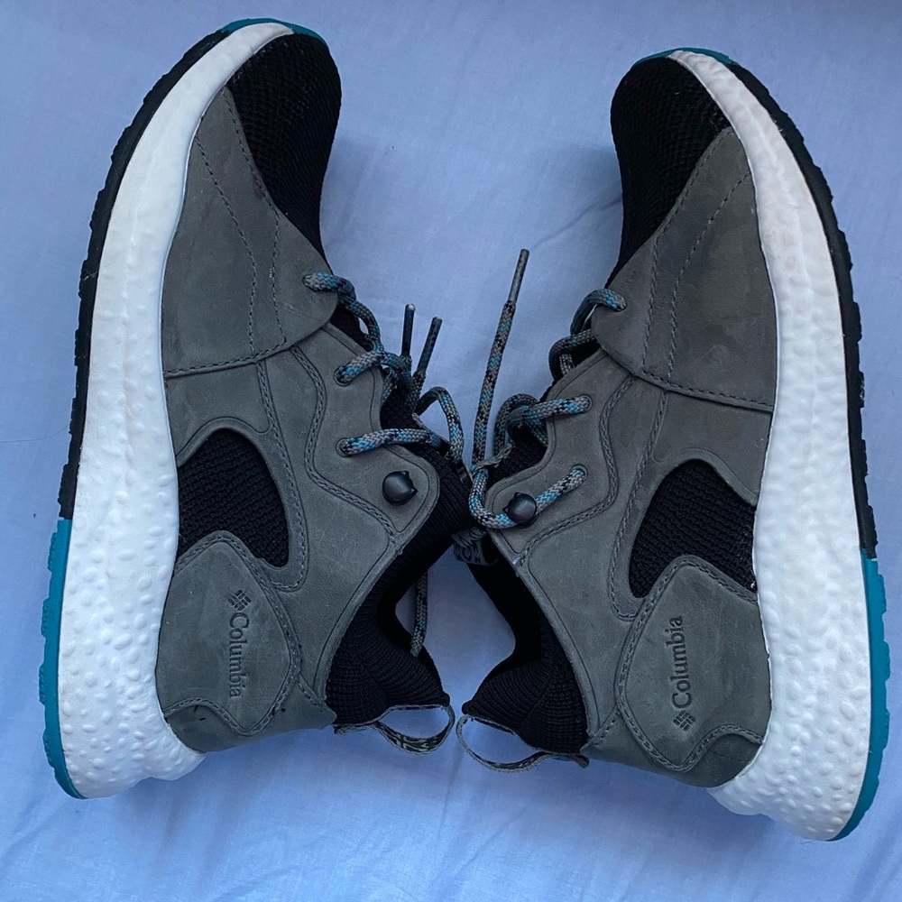 Columbia hiking shoes